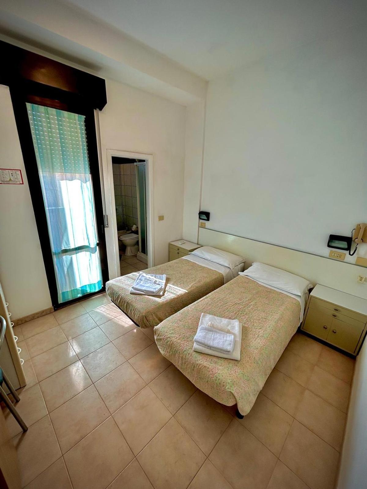Hotel Sacramora Rimini Extérieur photo